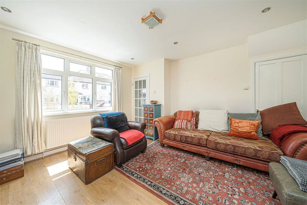 Property photo 3 of 5