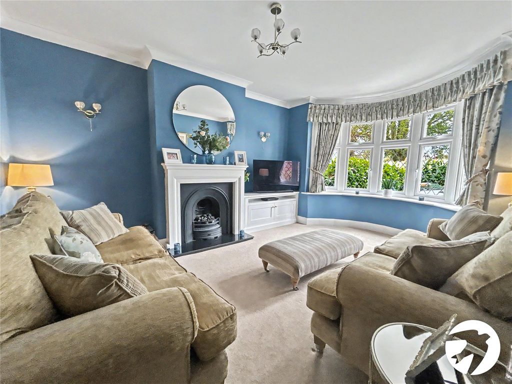 Property photo 2 of 39 Picture No. 24