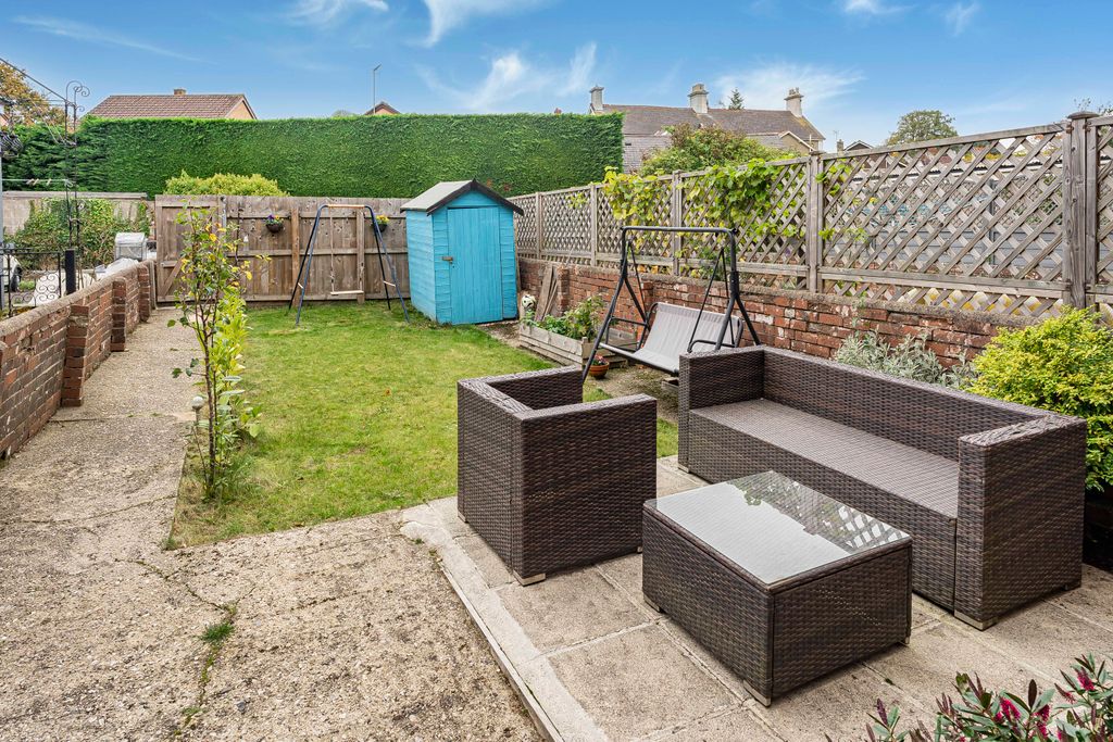 Property photo 2 of 20