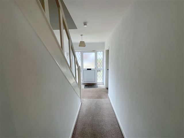 Property photo 3 of 21 Hallway