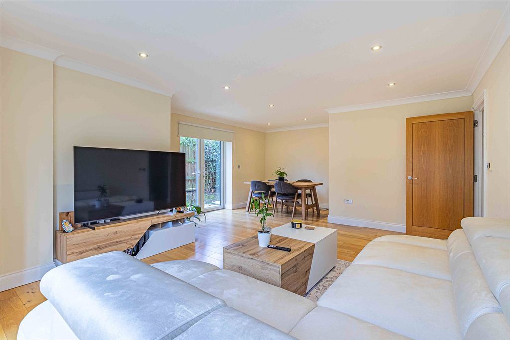 Property photo 3 of 27 Picture No. 40