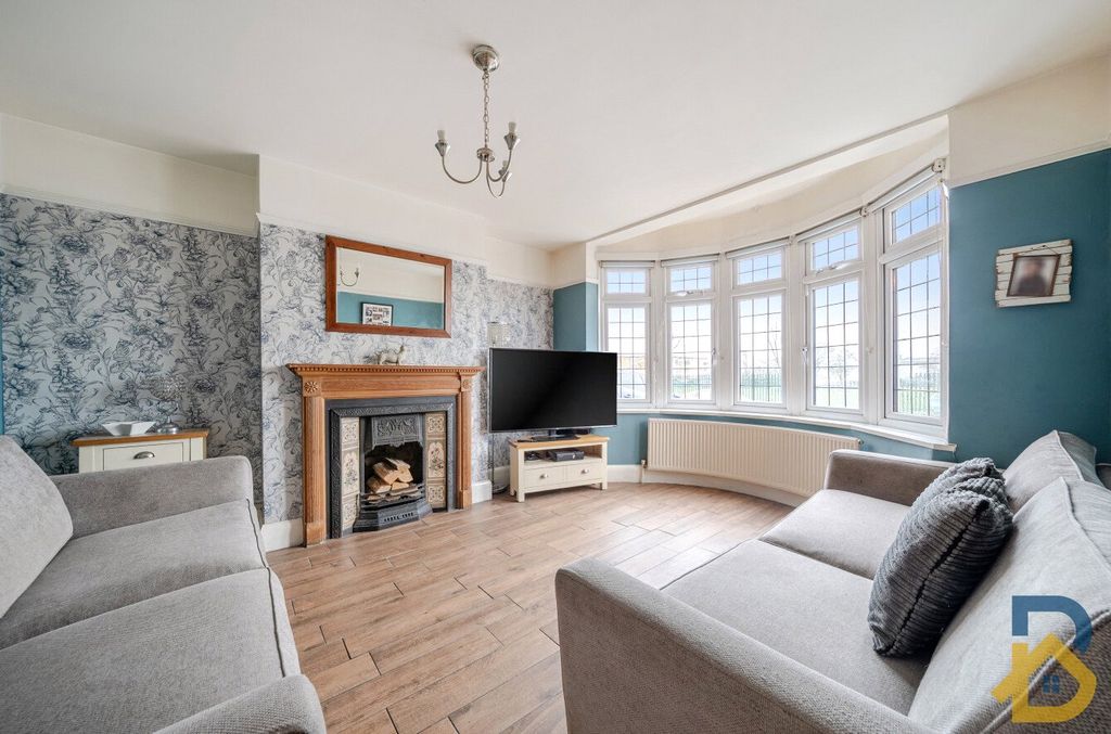 Property photo 2 of 16 Picture No. 14