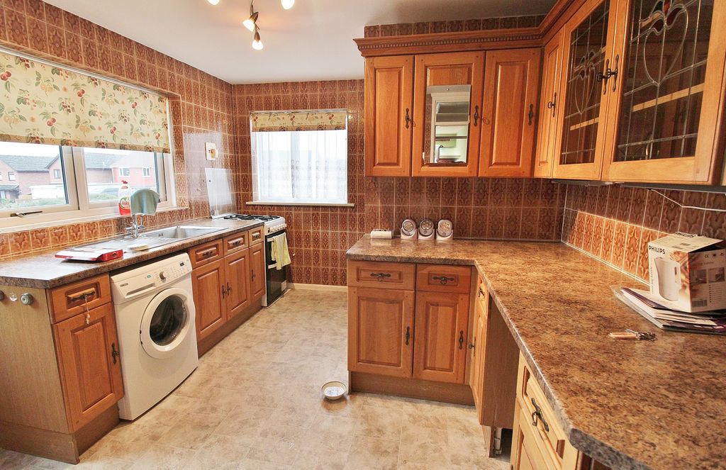 Property photo 2 of 9