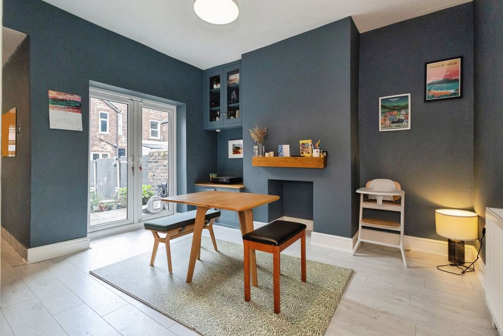 Property photo 3 of 32 Pbox-Img.Jpg