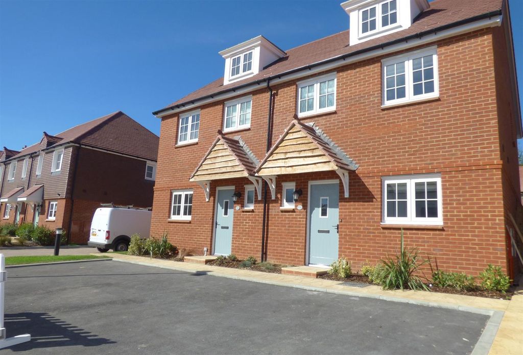 Property photo 1 of 8 Front.Jpg