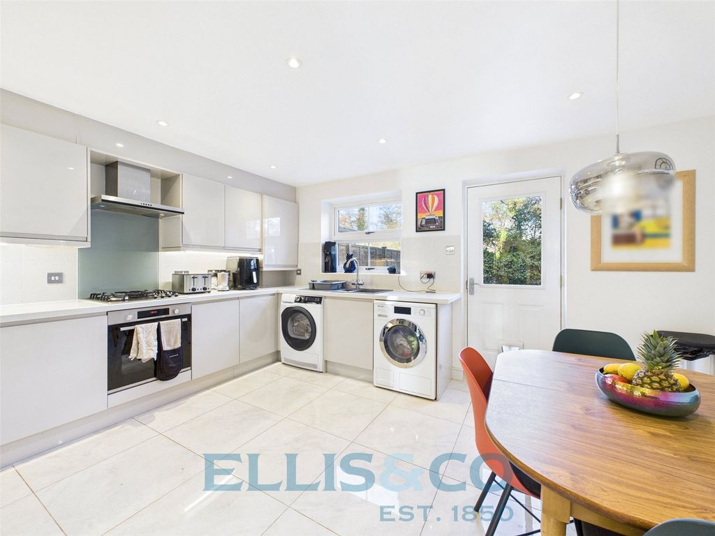 Property photo 2 of 15 Picture No. 01