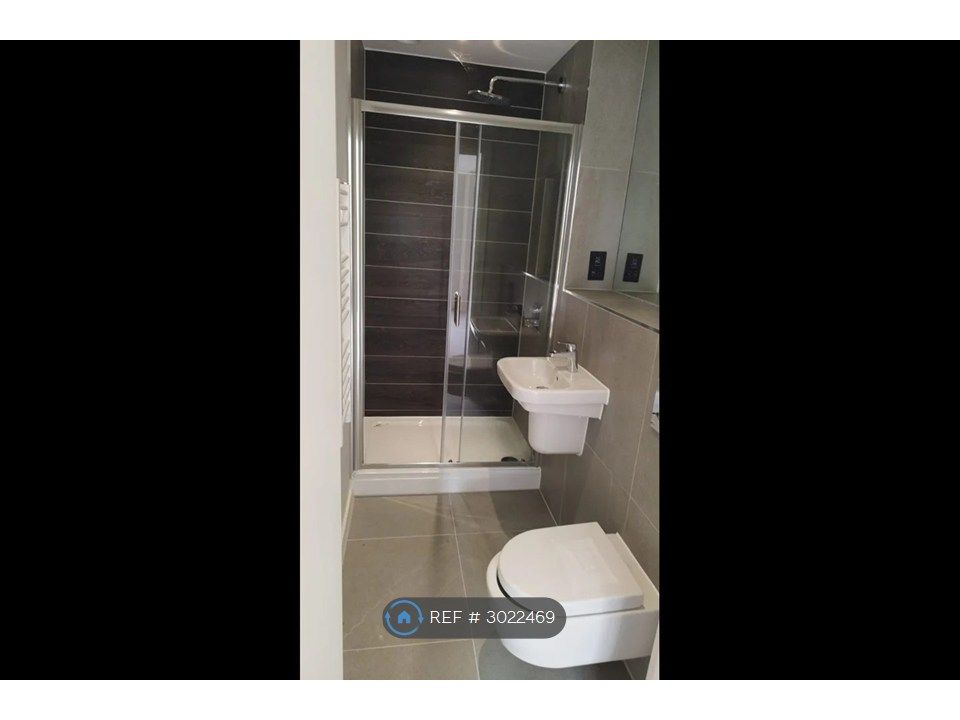 Property photo 3 of 4 Bathroom