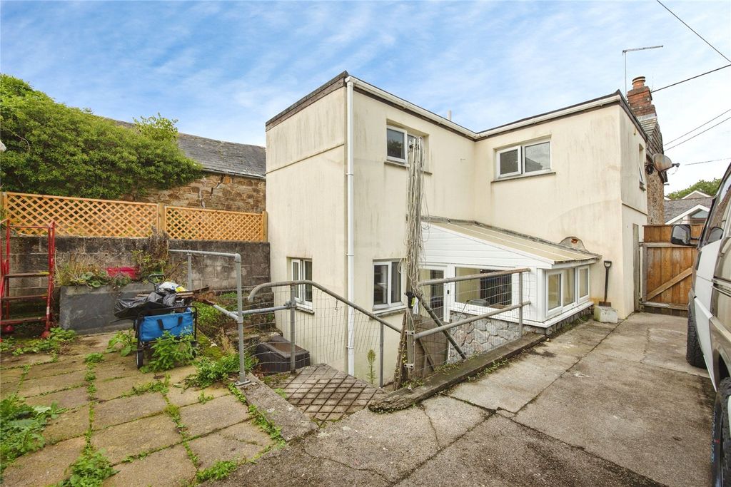 Property photo 2 of 16 Picture No. 18