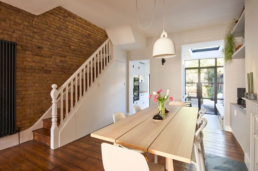 Property photo 1 of 38