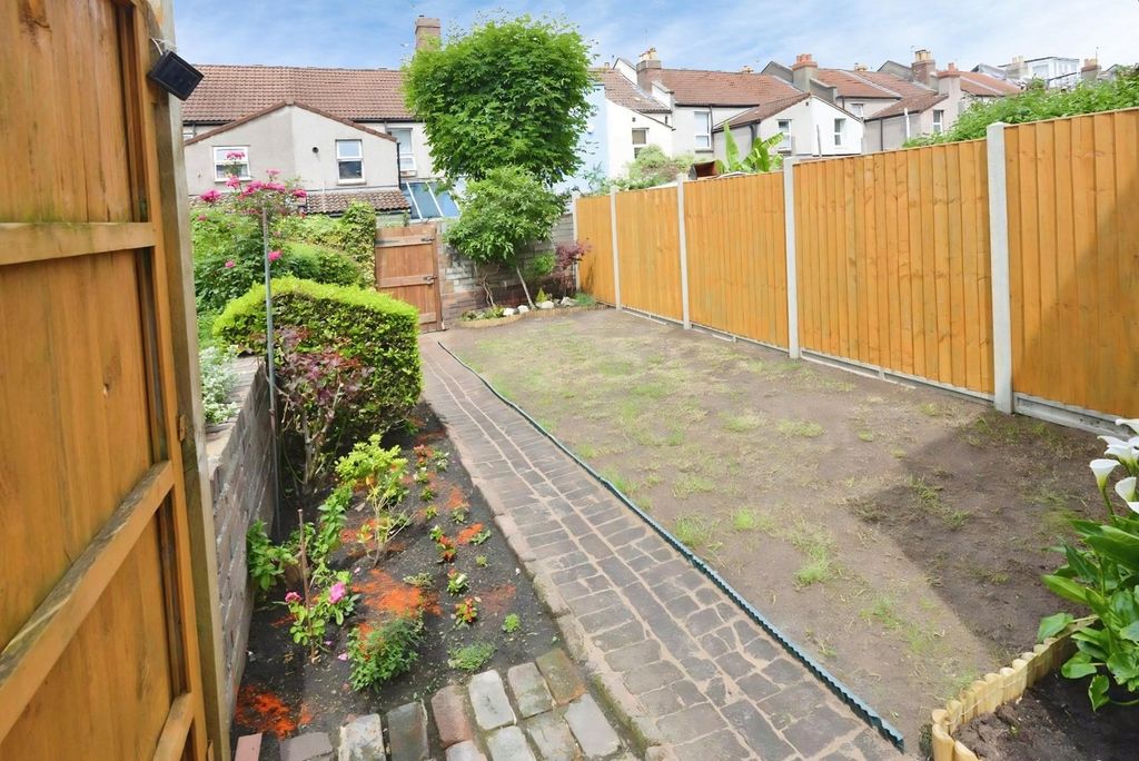 Property photo 3 of 23 3d1Db1d4-Garden.Jpg