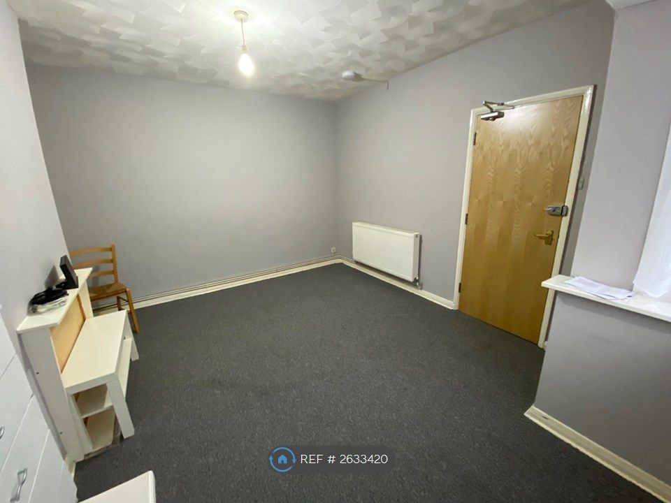 Property photo 3 of 14