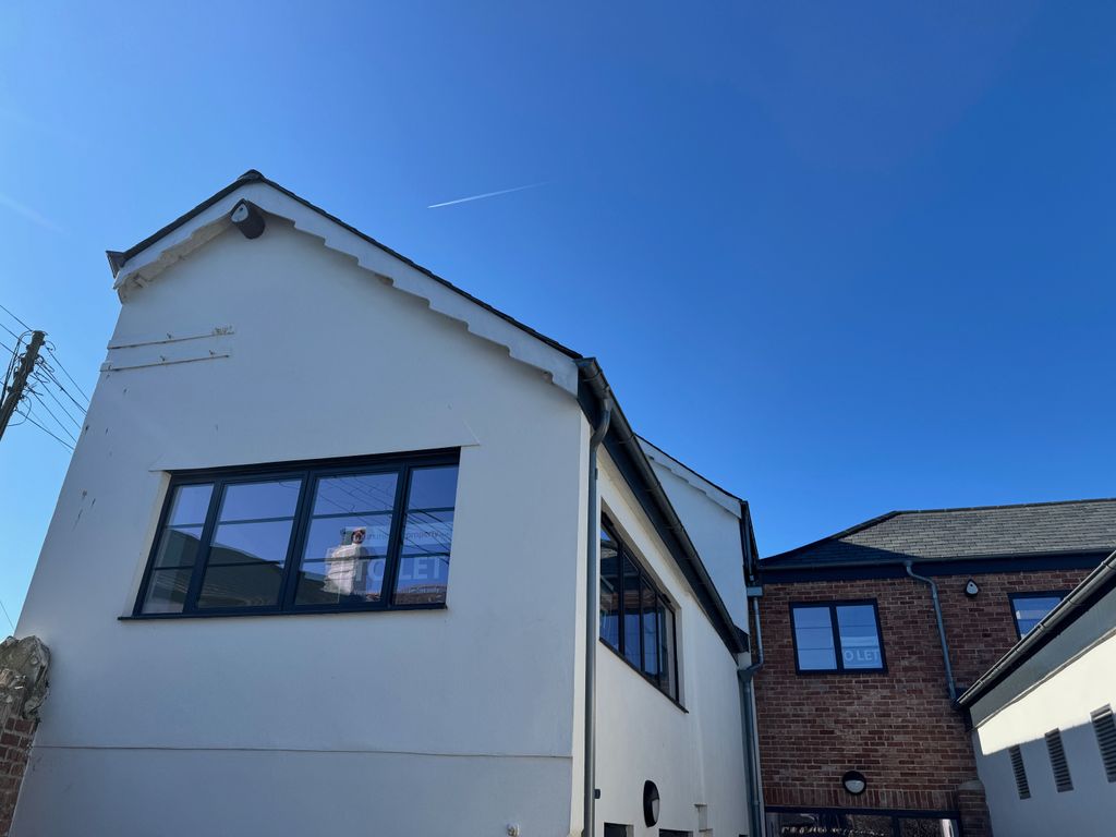 Property photo 2 of 10 Office 3 - External