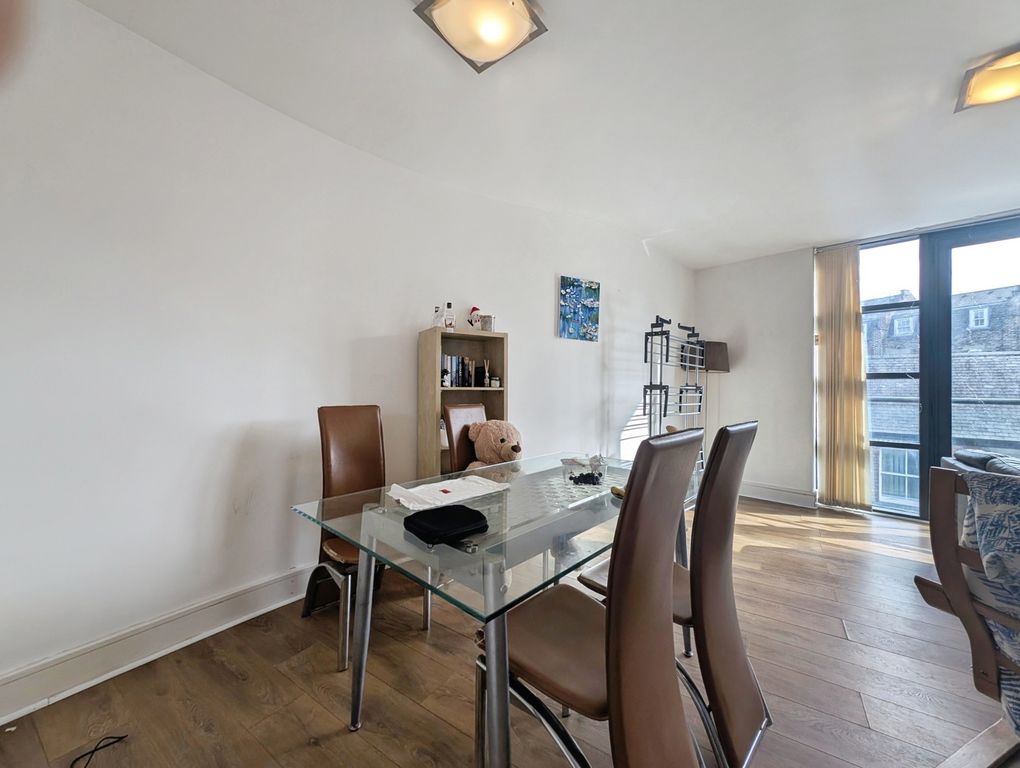 Property photo 3 of 9 Pbox-Img.Jpg