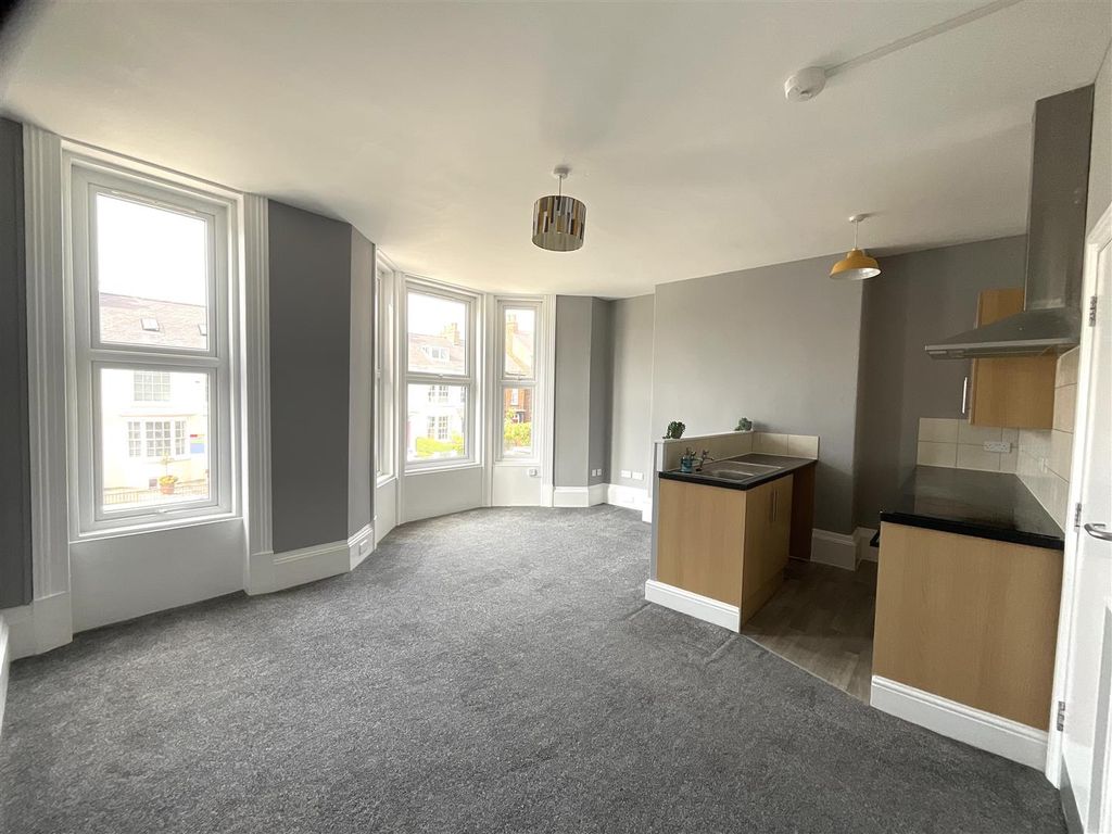 Property photo 1 of 11 0B679A0E-63Af-449B-8CD1-E9338Ba0D003.Jpeg