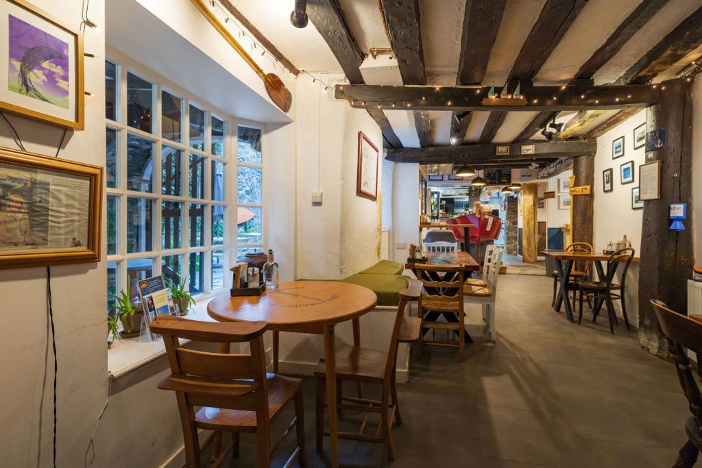 Property photo 3 of 21