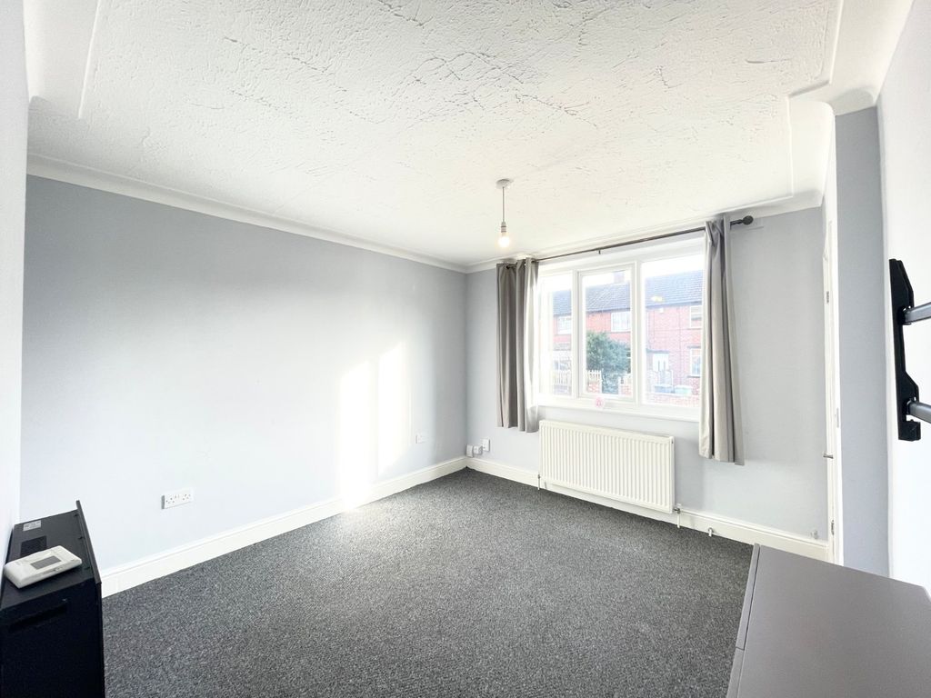 Property photo 3 of 8 Picture No. 17