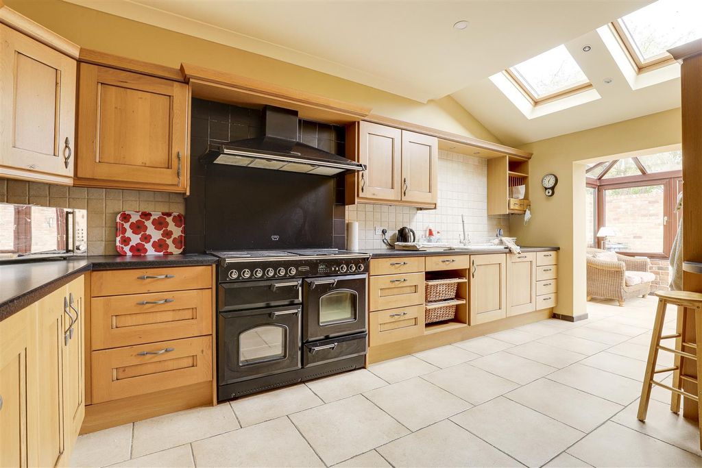 Property photo 2 of 28 01.Jpg