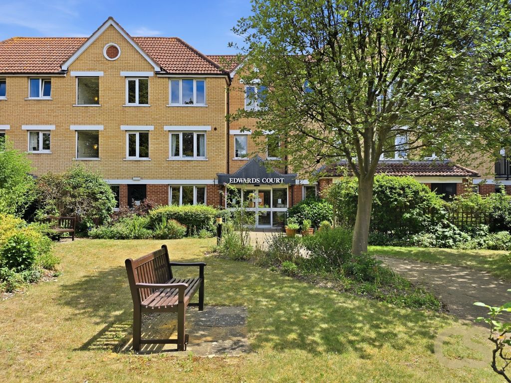 Property photo 1 of 13 5219051