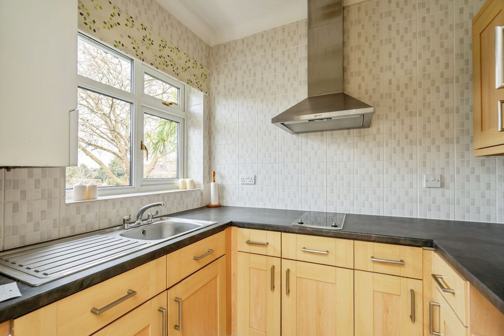 Property photo 2 of 15 Kitchen