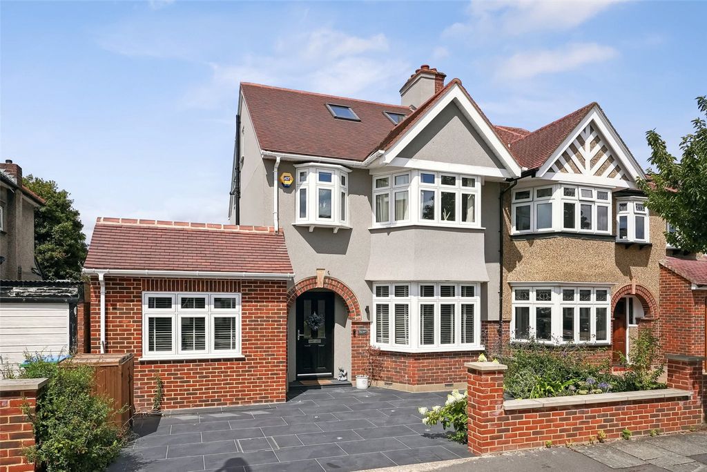 Property photo 1 of 19 Picture No. 05