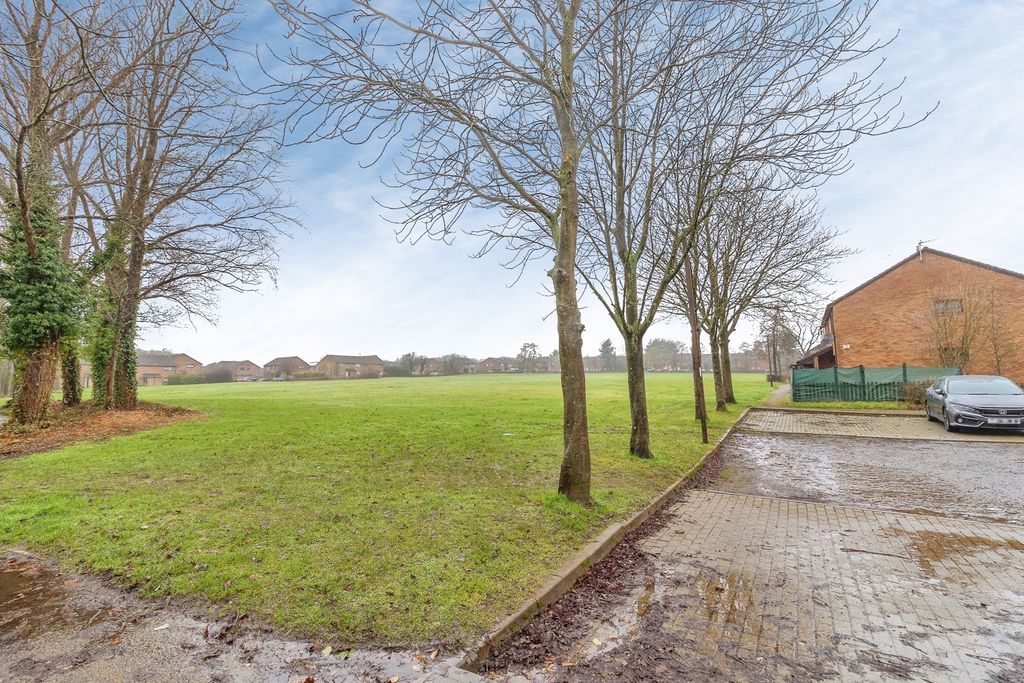 Property photo 3 of 13 Pbox-Img.Jpg