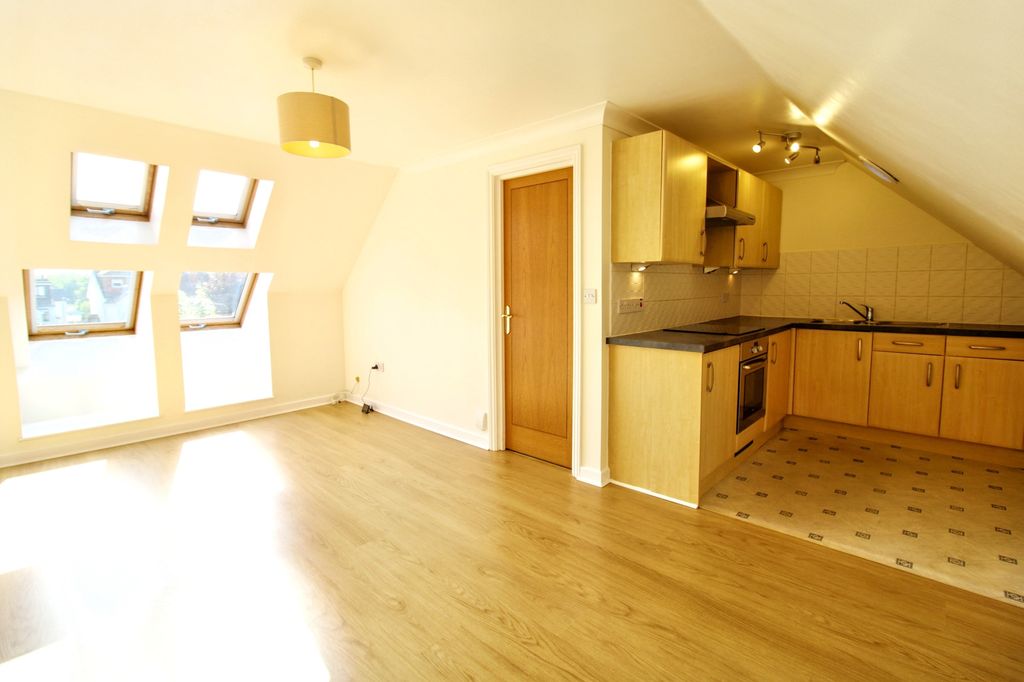 Property photo 3 of 6