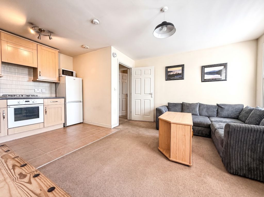 Property photo 2 of 8 4692294