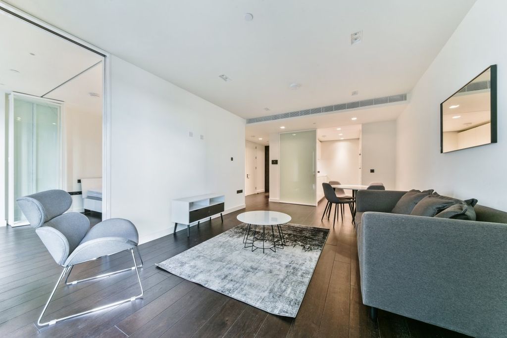 Property photo 1 of 9 Living