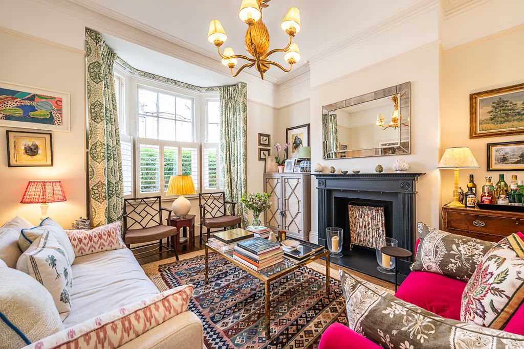 Property photo 2 of 53