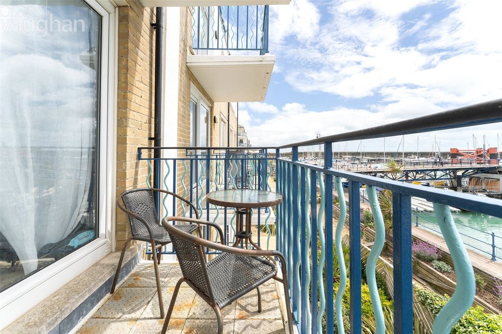 Property photo 2 of 18 Picture 2