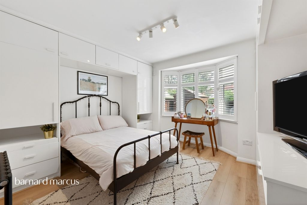 Property photo 3 of 11