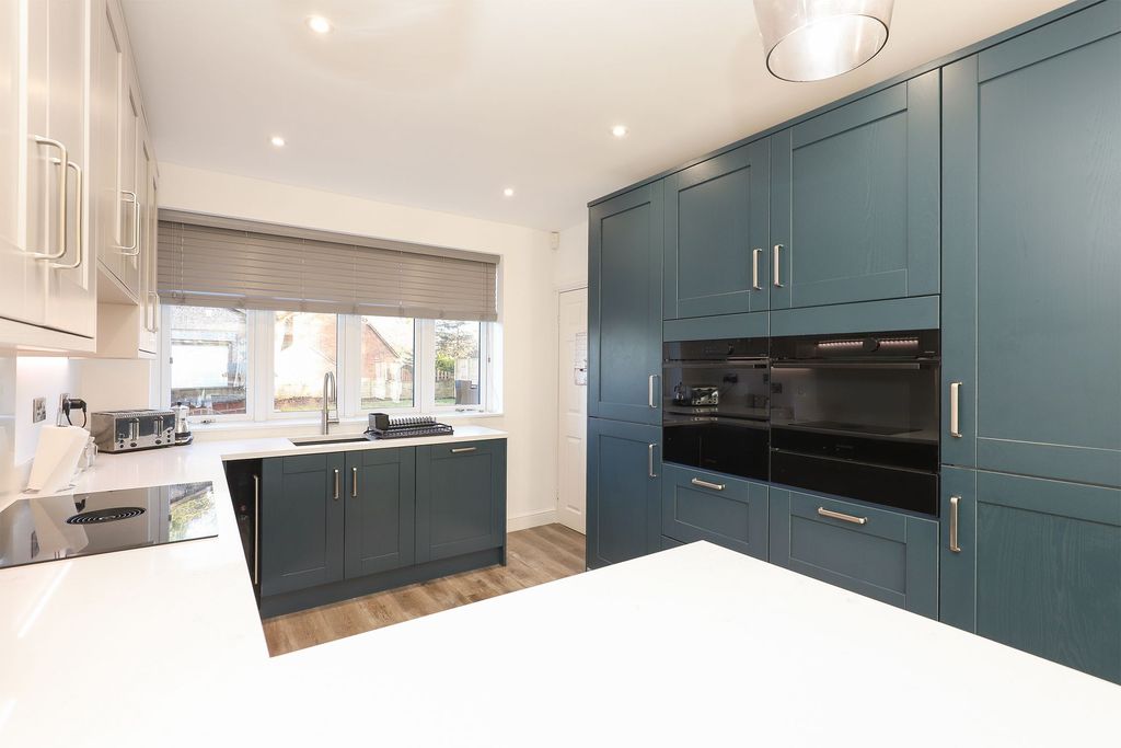 Property photo 3 of 25