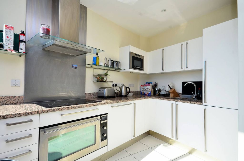 Property photo 1 of 9