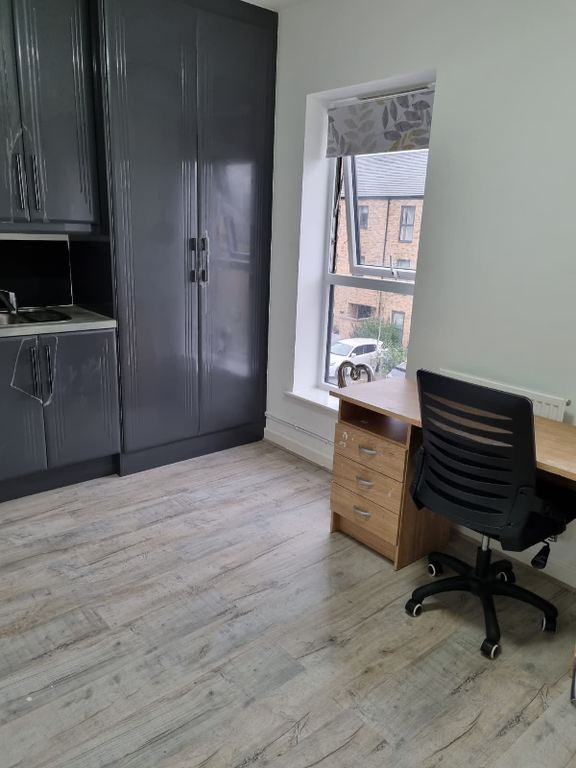 Property photo 2 of 5