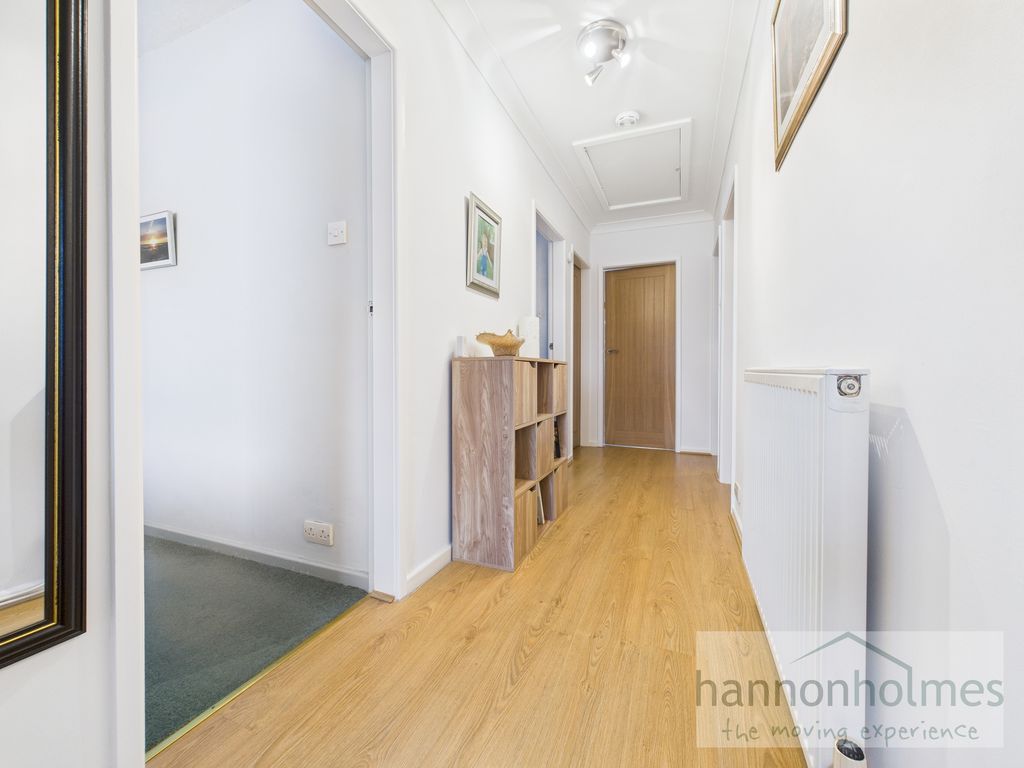 Property photo 2 of 29 Cam05283G0-Pr0143-Still001