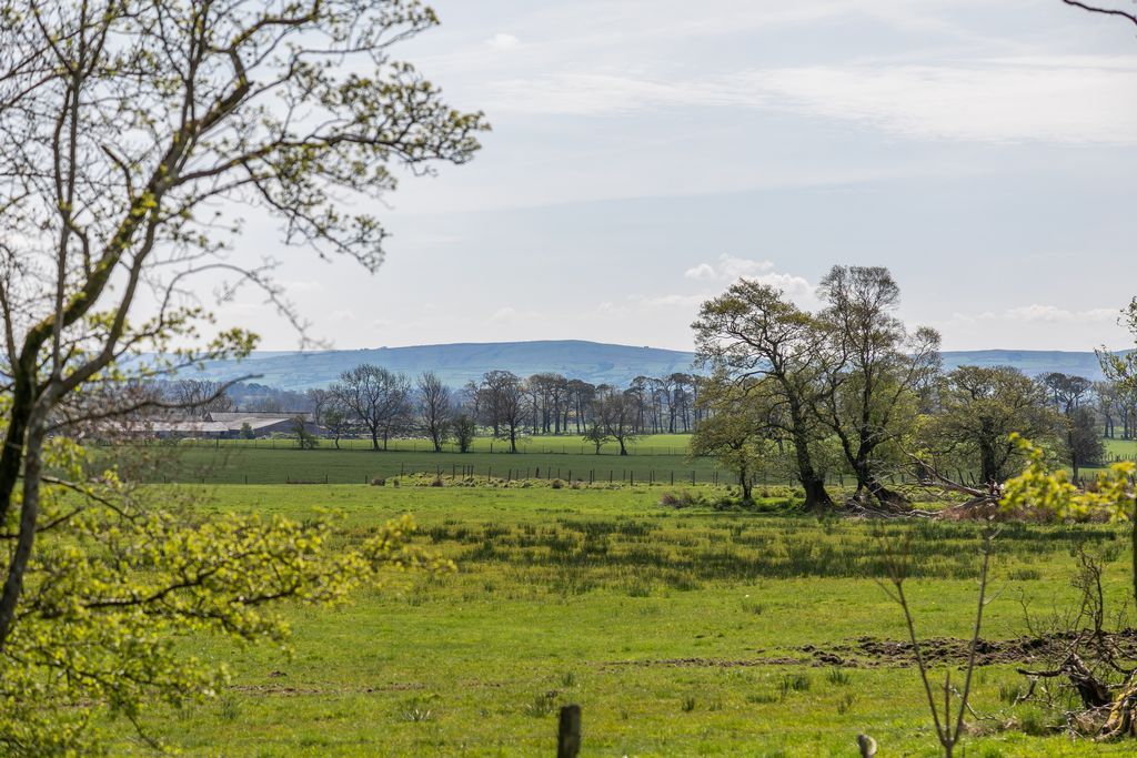 Property photo 2 of 25 2023 Yorkshire Bowland Fell Winter Country Views