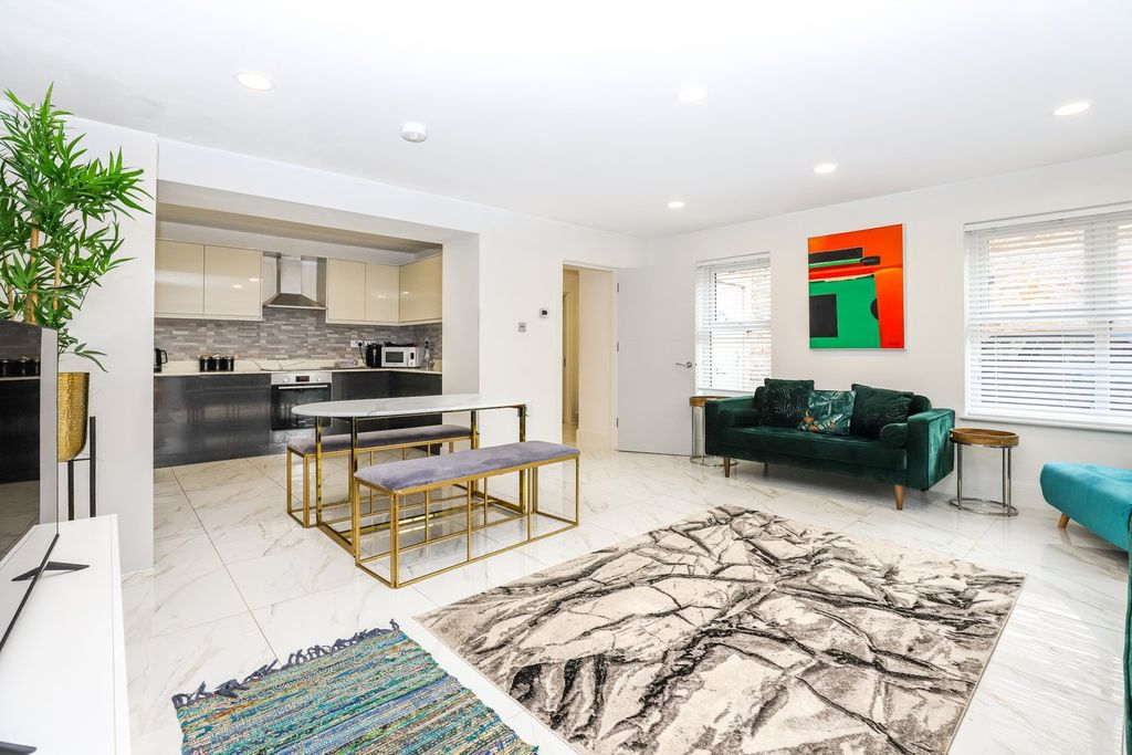 Property photo 2 of 19 Dining Lounge Area