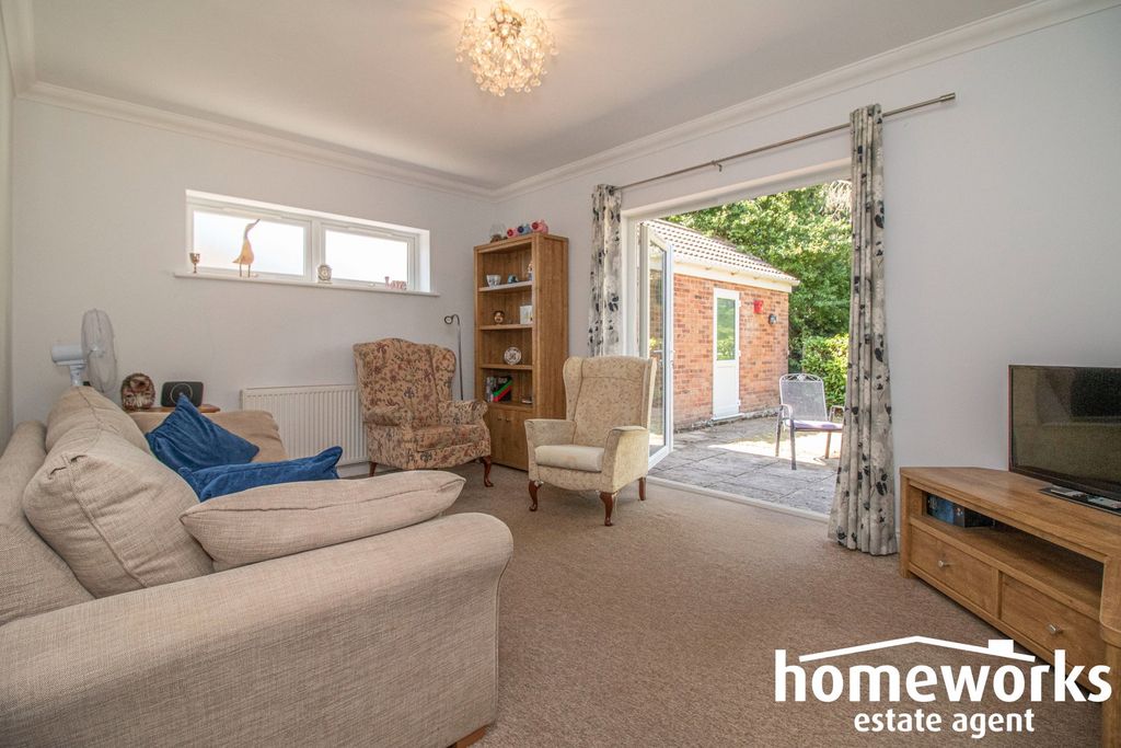 Property photo 2 of 14