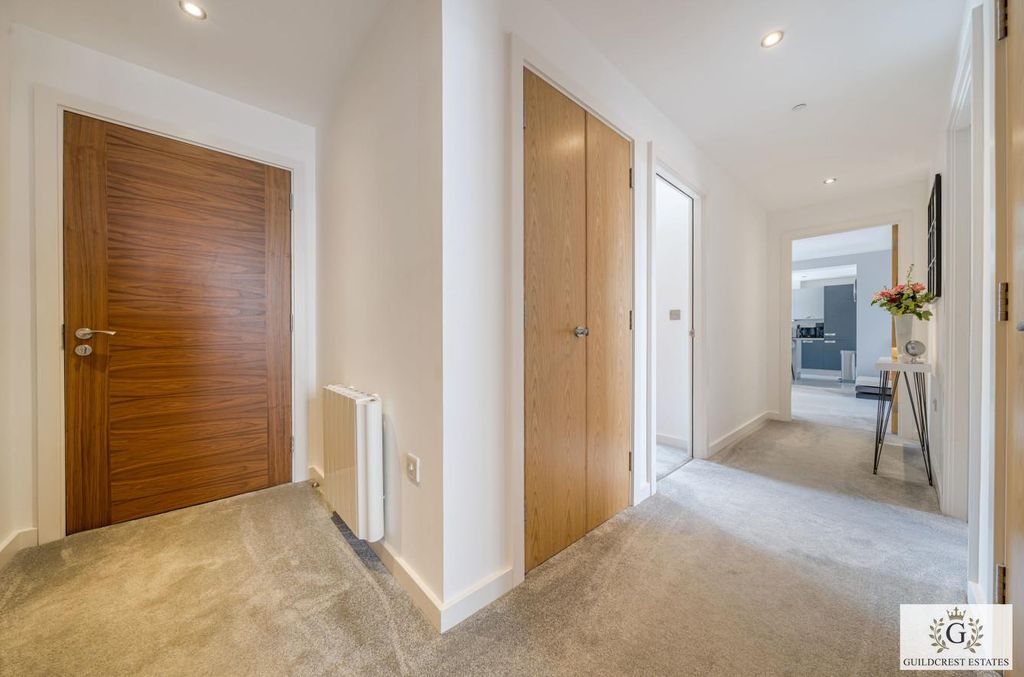 Property photo 2 of 10 Millers Hill Ramsgate For Sale - Hallway