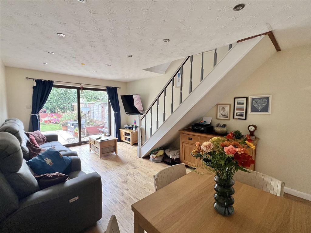 Property photo 3 of 15 Lounge Diner: