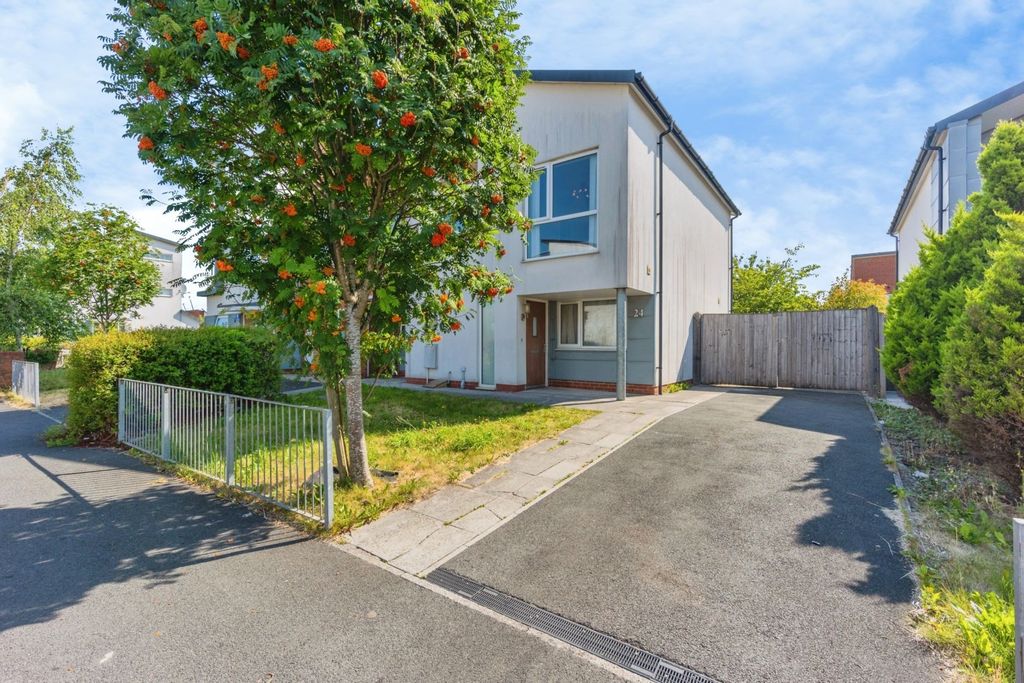 Property photo 1 of 24