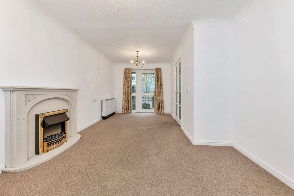 Property photo 2 of 9