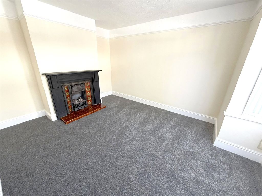 Property photo 3 of 19 Picture No. 15