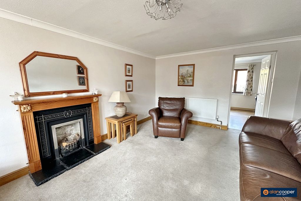 Property photo 3 of 21 4474314