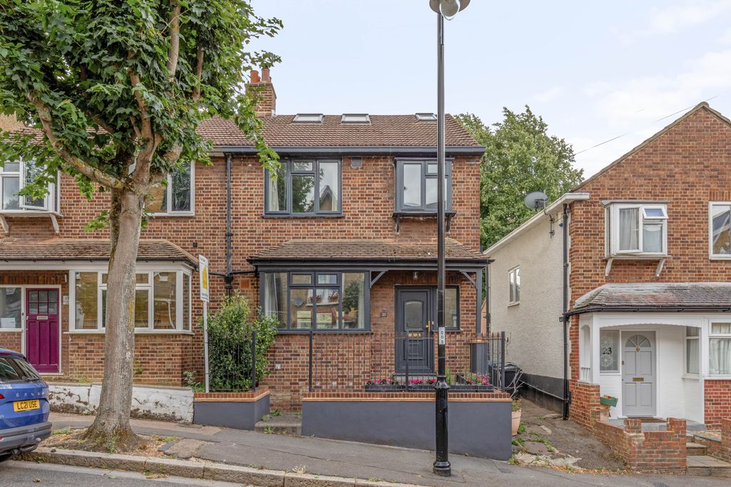 Property photo 2 of 36