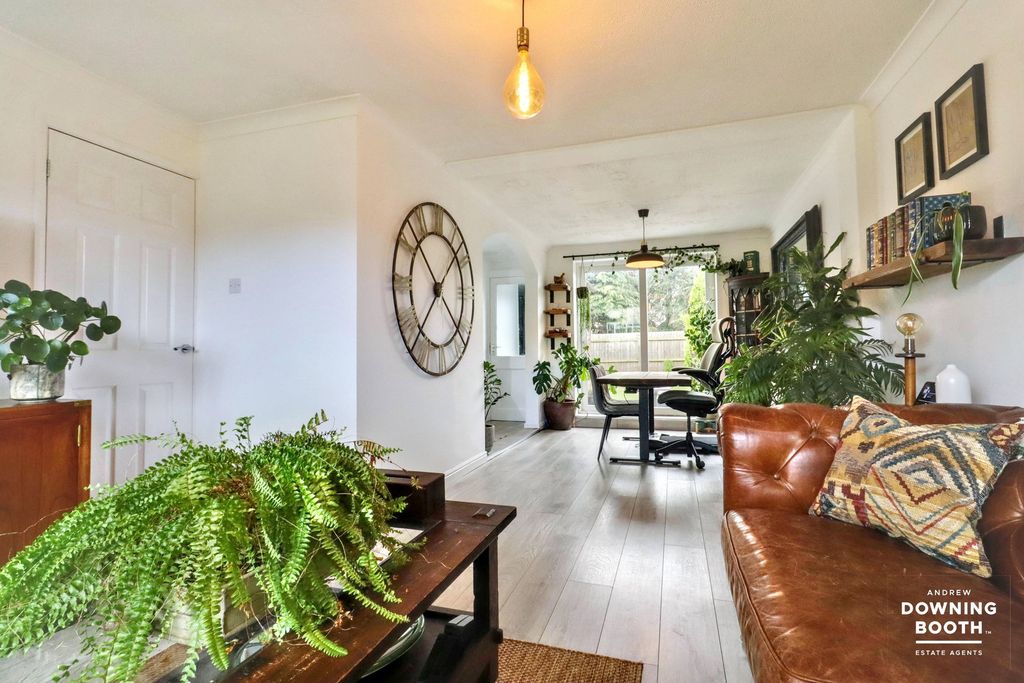 Property photo 3 of 25