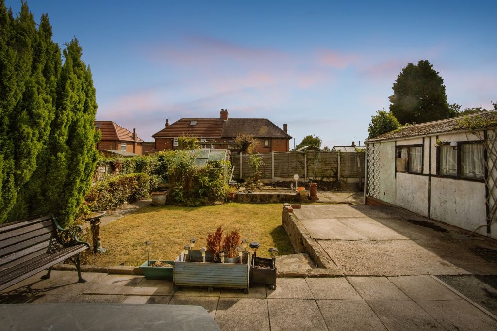 Property photo 2 of 17