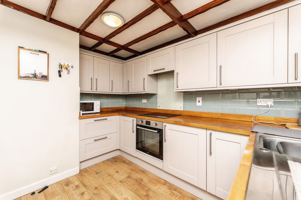 Property photo 3 of 15 Kitchen