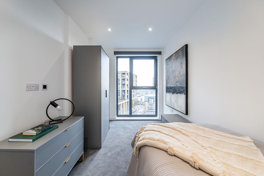 Property photo 3 of 11 Flat-15-Chadwick-...