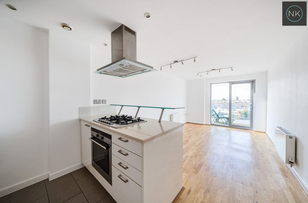 Property photo 2 of 17 5088872